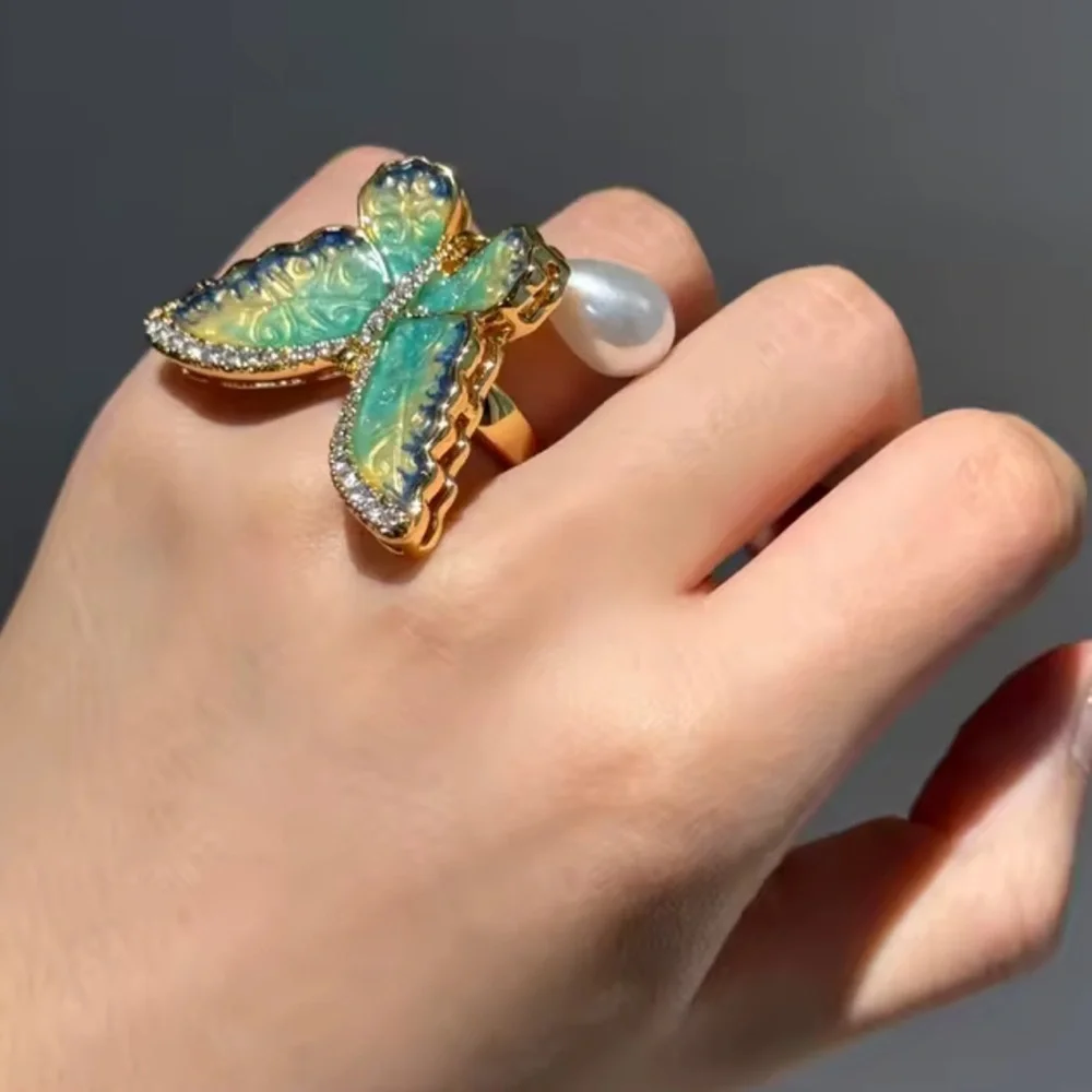 Royal Butterfly Gold Pearl Ring